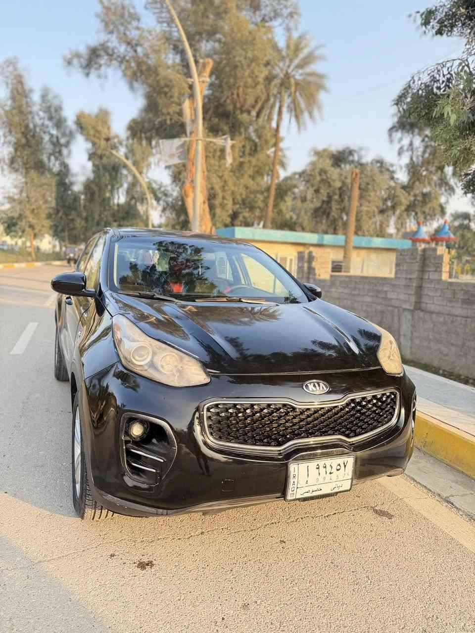 سلام عليكم 
للبيع كيا سبورتج 
موديل 2018
نص مواصفات
سياره كلش حلوه ومابيه اي نقص
صدر امامي خلفي جديد
تايرات جدد 
ادامه كامله على سياره
رقم ديالى بأسمي 
بيه صبغ جامرلغ خلفي جه السايق 
والصندوك فقط
وارد امريكي 
كلش حلوه وجديده السياره بالخير ع الياخذه 
رقم ***********
السعر 159 بيه مجال بسيط 
عنوان ديالى بعقوبه
