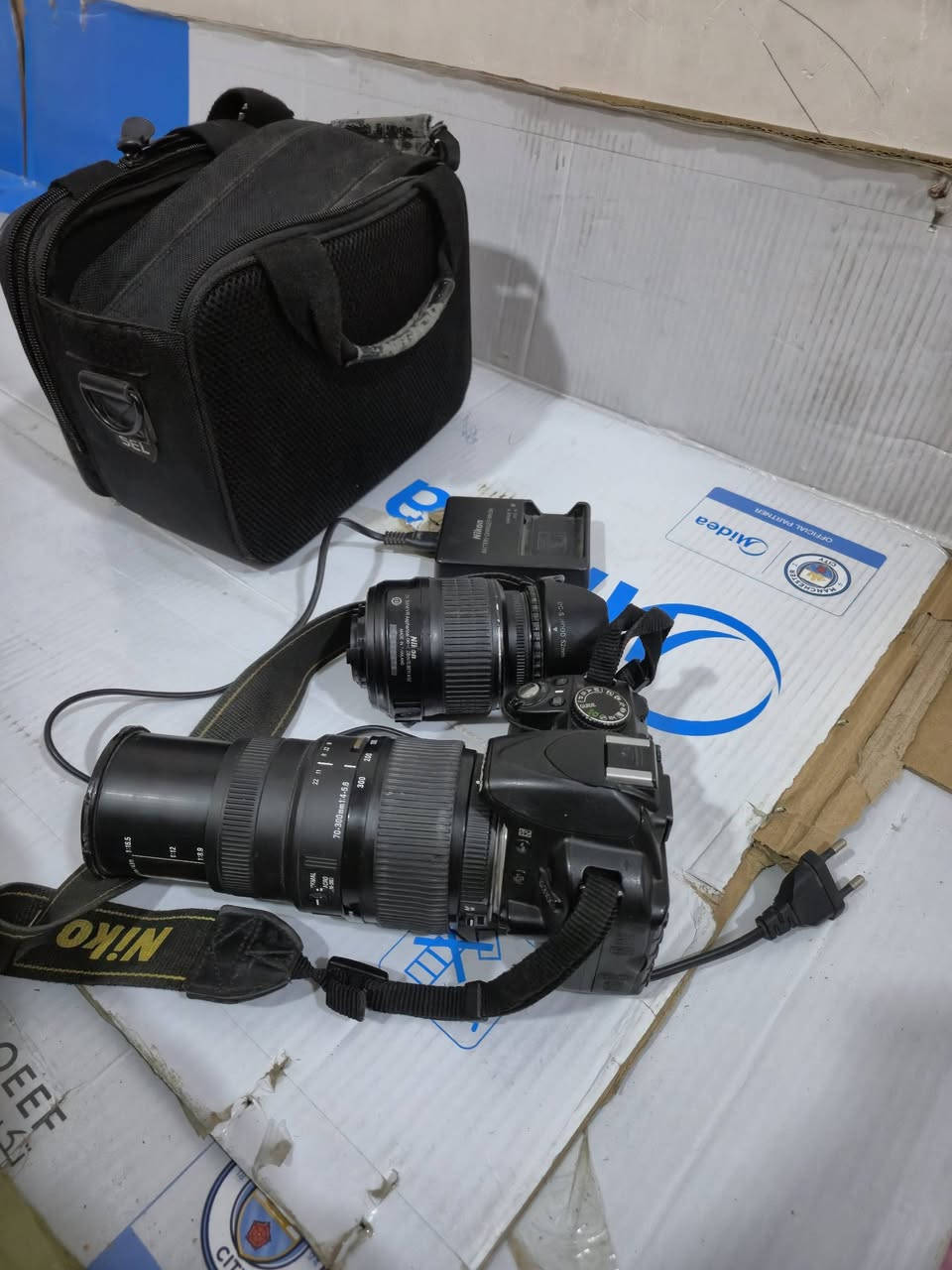 لكامره نيكون D3100 مكان موصل كامل ملحقات وياها عدستين الاوتو مال عدسه عاطل يعني يدوي ا سعر خاص


**إذا كنت صاحب هذا الإعلان وتريد حذفه لأي سبب، رجاءا أرسل رسالة إلى الدعم الفني**