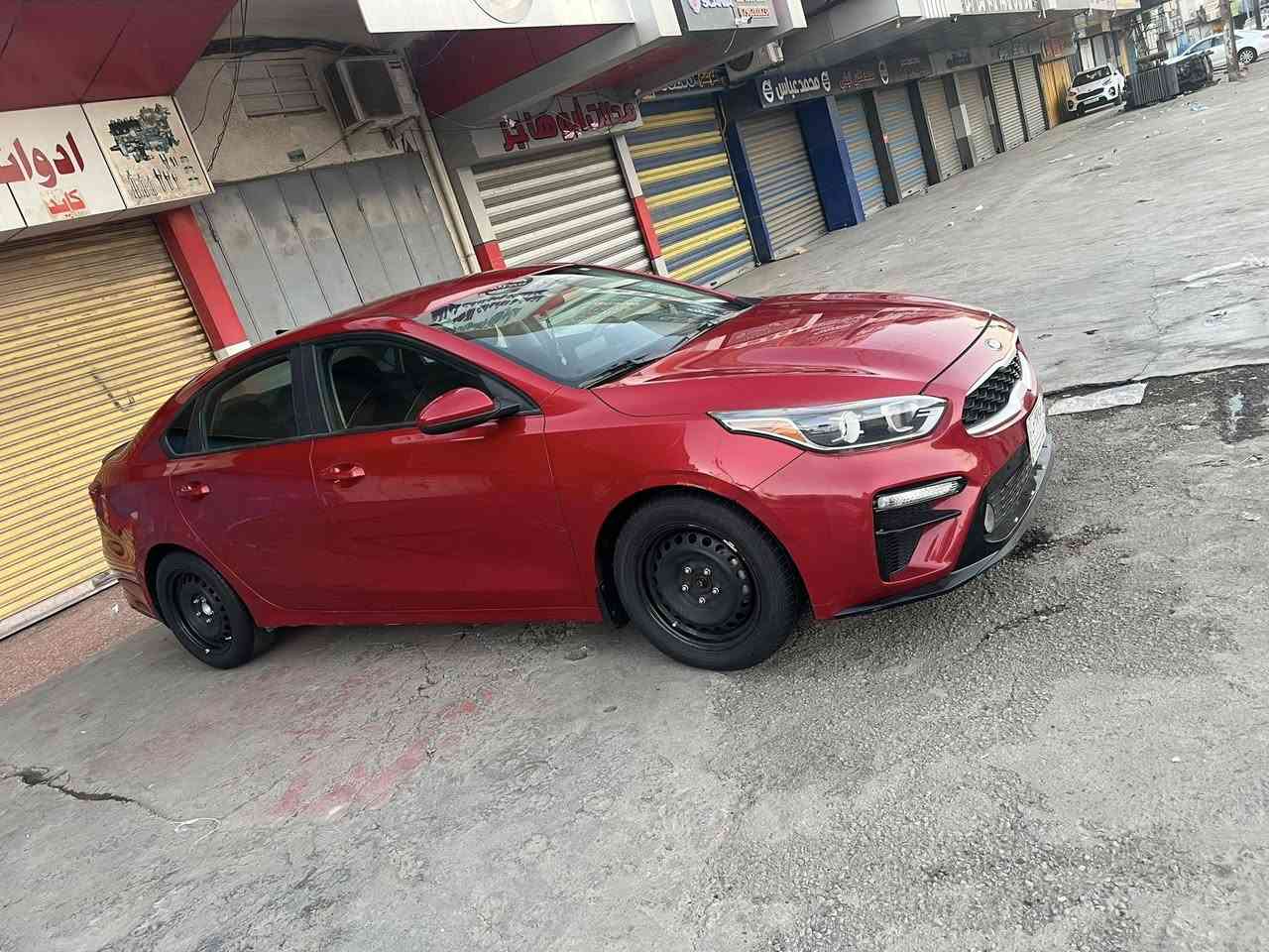 سلام عليكم فورتي موديل ٢٠٢٠ معوقين بعدله سنه وتصير حره سياره خير من الله حادثه مال امريكى باب سايق وبل عراق صار بيه جاملغ وباب خلفي   سياره لا مشتغله تكسي ولا ابد سياره ماشيه ٥٧ ألف سياره على بلادي عنواني بغداد رقم *********** 
سعره ١٢٧ وبيه مجال شي قليل  شراي يتصل ماجاوب خاص
