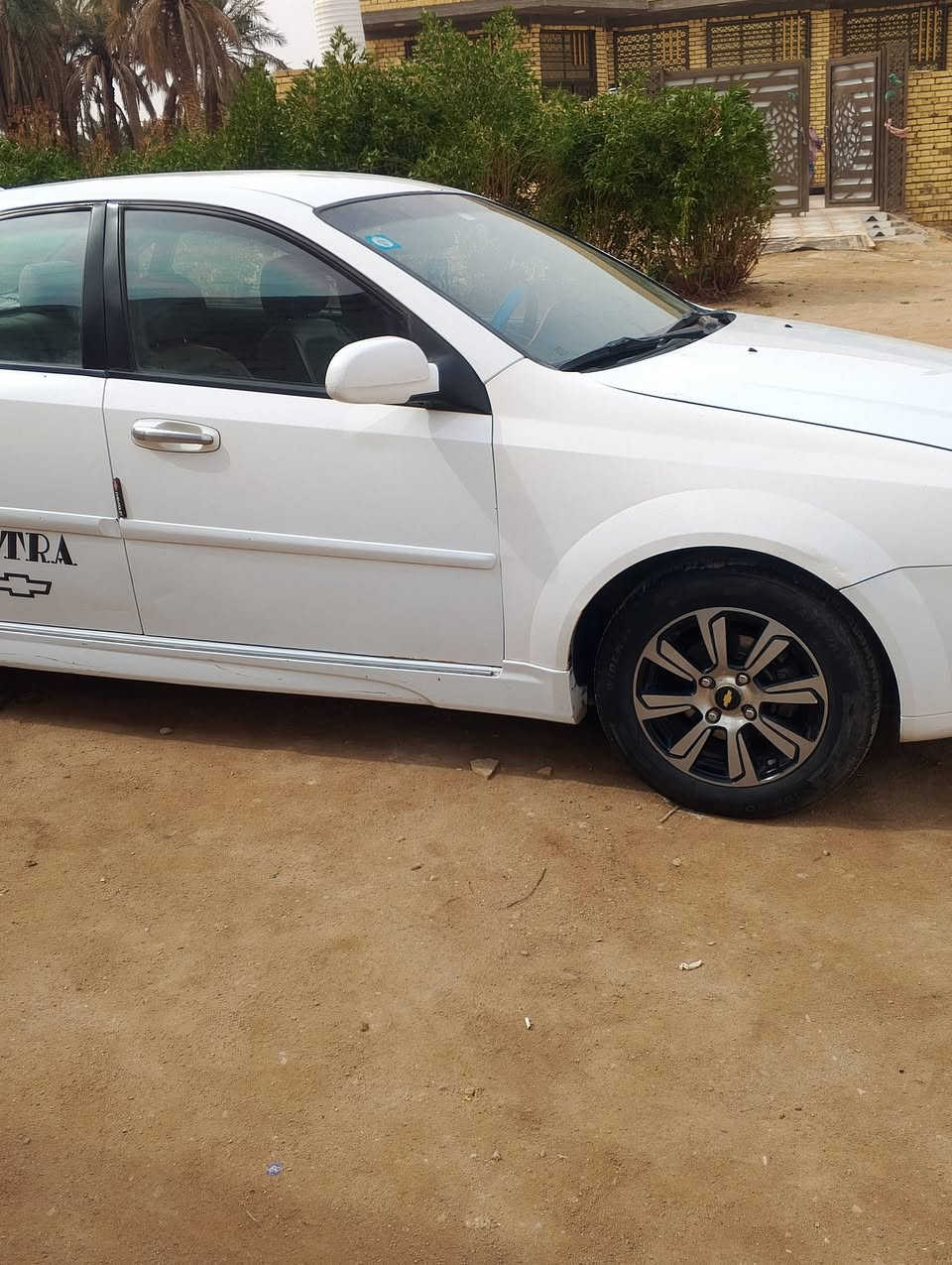 السلام عليكم اوبتره مــــــديل 2011 سيارجاهز
كيرمكينه مكفول  
حداديه تخم تاير جديد سياره 
ما نقصه شي  ترايك وين ما جان 

  محرك رقم نكليزي بصره 
 مكان ذي قار طريق سيددخيل 
 سعره 72وبيه مجال 
رقم ***********
