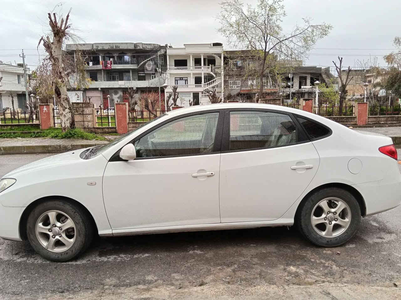 ئاڤانتا 2006 زۆر خاوێن بێمەسرەف هەموشتی شەریکە. بێ بۆیاغ یک نوقتەو چاڵی نیە بەشەرت..52 گەڵا  *********** شوێن حاجیاوا
