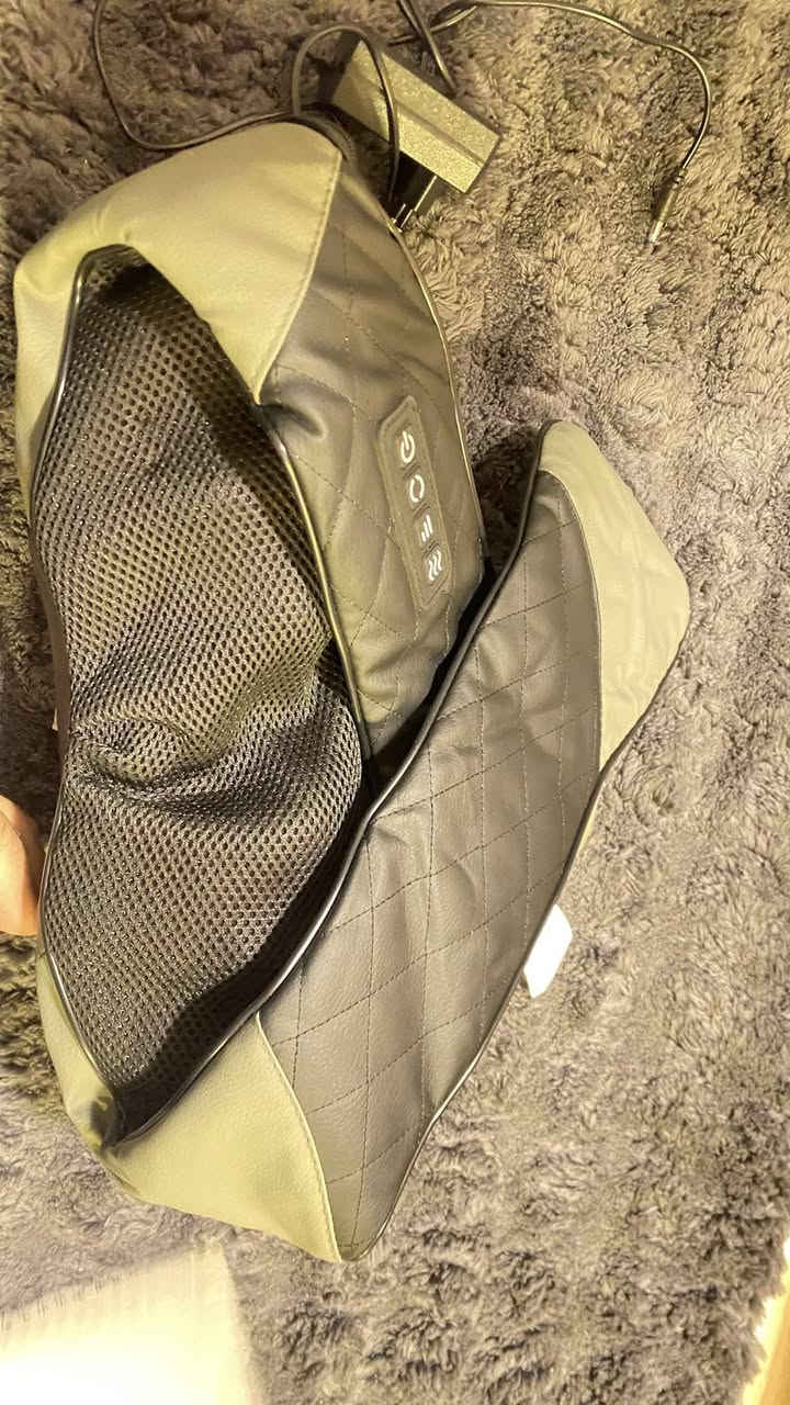 مساج احترافي للرقبة والظهر مال شي ان  جديدة السعر ٦٠ الف للتفاصيل على *********** واتس اب
