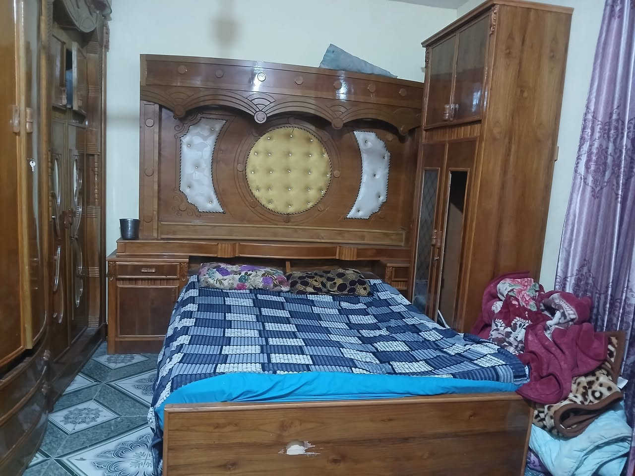 السلام عليكم غرفه للبيع جبيره كلش ومابيه اي نقص   نظيفه كلش مصار  ***********ست اشهر ماخذينها
