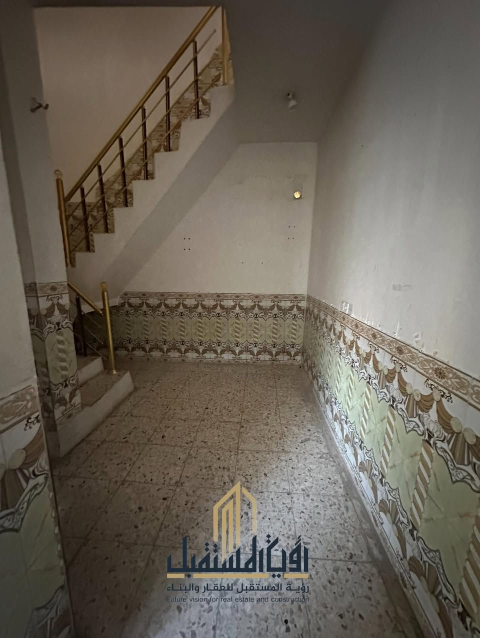 🧱 مشتمـــل   للإيجــــــار  
ـــــــــــــــــــ

#المــــوقـــــع // الكرامـــة خلــف الضامــن 
___________________
🔻 المحتويــــــات //

#الطابــــــــــــــق الأرضـــــــــي //
 كلــدور   ومطـــــــبخ  ومجـمــــــــع صحـــــــــــيات  

#الطابــــــــــــــق الثانــــــــــــي//
 غـــــــرفة نــــــــوم  

🔻مبلــغ الايجـــار 350 الــف شامــل اجــور المـاء والكهـرباء
___________________

للأستفسار أكثر الاتصال //  
📱***********
📱***********
ق______________________
🔷 لمــــــن يــــــرغب فــــــي عــــــرض عقاره طابــــــو صــــــرف او زراعــــــي او تجــــــاري يرجــــــى مراســــــلتنا 🔷
