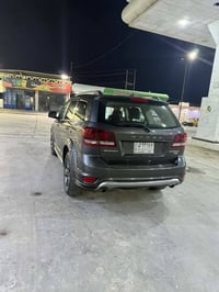 للبيع جورني ٢٠١٩فول عده الفتحه سته سلندر ٠٧٧٥٨٦٢١٦٩٧