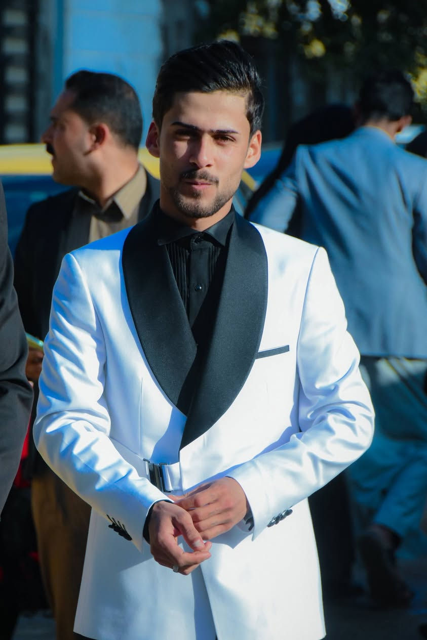 أجعل حفل زفاف مميزة🤵👰🌼💕
وثق اجمل لحضات العمر🤍🎞️
 حفل زفاف الاخ حسين علي الجاسمي ♥️❤️
الف الف الف مبرووك يالغالي 
للحجز والاستفسار 👇
***********📞
