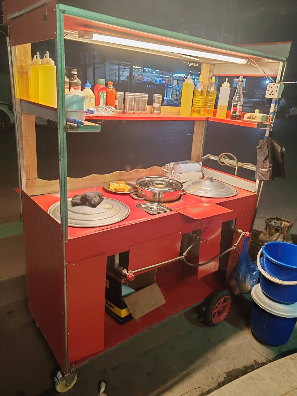 عربانه لبلبي للبيع نظيفه كامله ويه غراضه مكانه السيديه السعر 200 الف
***********
