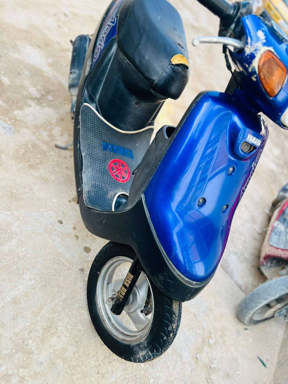 دراجه بطه للبيع دراجه نضيفه كهربائيات كلها شغاله نقصها باتري مستعجل ع بيعتها سعرها 180 وبيها مجال مامتواجد ع الفيس 
***********

