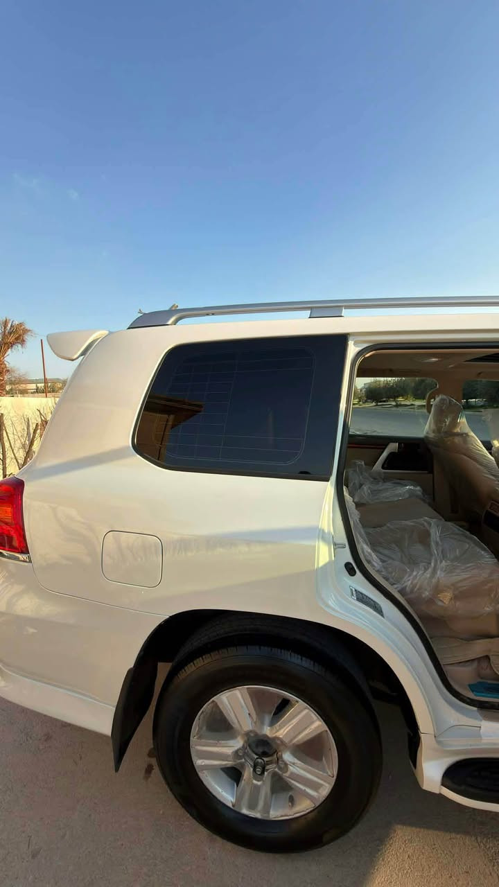 وه نه وشه ٢٠١٣ GXR بريمي 
٨ارباك 
كوشين جلد 
كير و مه كينه نه كرايته وه 
بە شە رتی ١٠ فە حس برغوي بانه درابێت
سە یارەکە هی مالی خومانە سە نە وی ڕەقە م تازە یە
٢٠٢٩بە ناوی خۆمانە وە یە
شه غال تايه ي لۆک لۆک سپێر دانە گیراوە 
قه تره بۆیاخی نیە  دحاميش به شه رت
٣٦٨ورقه و مجال
***********ر.م أربيل, العراق
