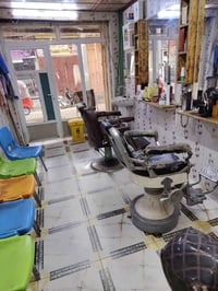 الهم صلي على محمد وال محمد ♥️ ثلاث كراسي حلاقة للبيع مع مرايات ثلاثه م...