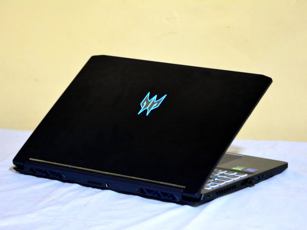 ACER aperdaor
COR i7 (11)
RAM 16.GB
GPU.RTX 3070 8.GB 140.W
HARD NVME 1.TP 
Keyboard RGB 
Screen 15,6 Full HD
لابتوب نظافة 100 معى كارتون وشاحنه والعاب 
السعر 1٫300٫000 مكان الموصل موجود خدمة توصيل


**إذا كنت صاحب هذا الإعلان وتريد حذفه لأي سبب، رجاءا أرسل رسالة إلى الدعم الفني**