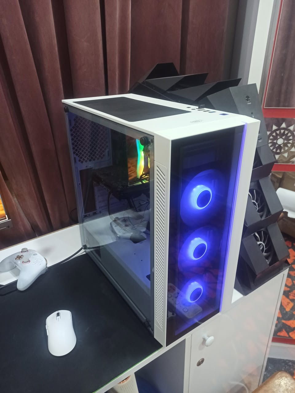 لسلام عليكم

💻 مواصفات:/
▫️ CPU:/ { INTEL® CORE™ i5-10400F PROCESSOR }
▫️ GPU:/ { NVIDIA™GEFORCE®GTX 1650 2FAN } 
▫️ M.B:/ { ASROCK H510M-HDV/M.2 } 
▫️ RAM:/ { ADATA XPG 16GB ( 2x8GB ) DDR4  3600MHZ  }
▫️ P.U.S:/ { 600W +80 PULS WHITE } 
▫️ STORAGE:/ { SSD 120GB + HHD 1TB  }
▫️ CASE:/ { DEEPCOOL MATREXX 55 V3 3FAN FULL RGB }
اخوان بس الكيس دينباع 120 الف واكثر فارغ ويمكم الحساب والرمات غير حجي

💰 السعر: 445,000 دينار عراقي
📍 مكاني: بغداد - الأعظمية
🚚 التوصيل: بغداد (5 آلاف) | المحافظات (6 آلاف)
📞 رقمي: ***********
