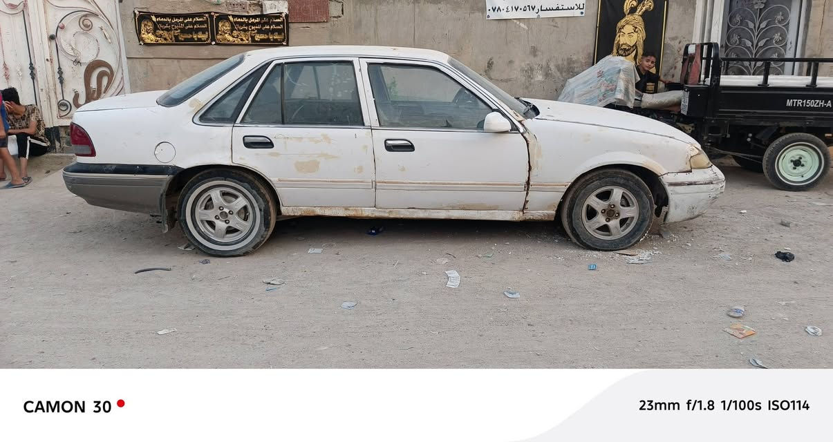 السلام عليكم دايو فراشه ٩٦ محرك مفتوح جديد لا صرف ولا بخار  كير عادي جديد حد اديه  نضيفه رقم نجف الماني شرط التحويل مالكها بالنجف كهربائيا كلها شغاله 
سياره خدمه ومال عمل سعرها 12 ورقه 12 ورقه قفل 
*********** اتصال

***********واتساب

