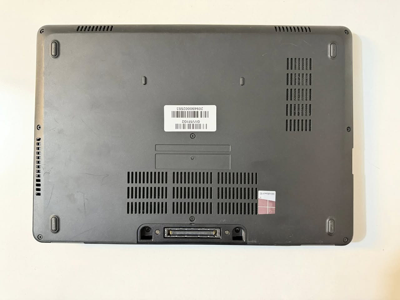لابتوب dell E5270 جيل سادس للبيع
نظافة 99% 
المواصفات
Core i5 6200U 2.30GHz
ram 16g 8x2
256 g m.2 ssd
Windows 11 pro
الملحقات 
شاحنة و حقيبة و ماوس

السعر 140 الف


**إذا كنت صاحب هذا الإعلان وتريد حذفه لأي سبب، رجاءا أرسل رسالة إلى الدعم الفني**
