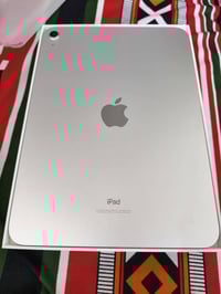 آيباد ١٠ • ٦٤ • قلم راحة اليد