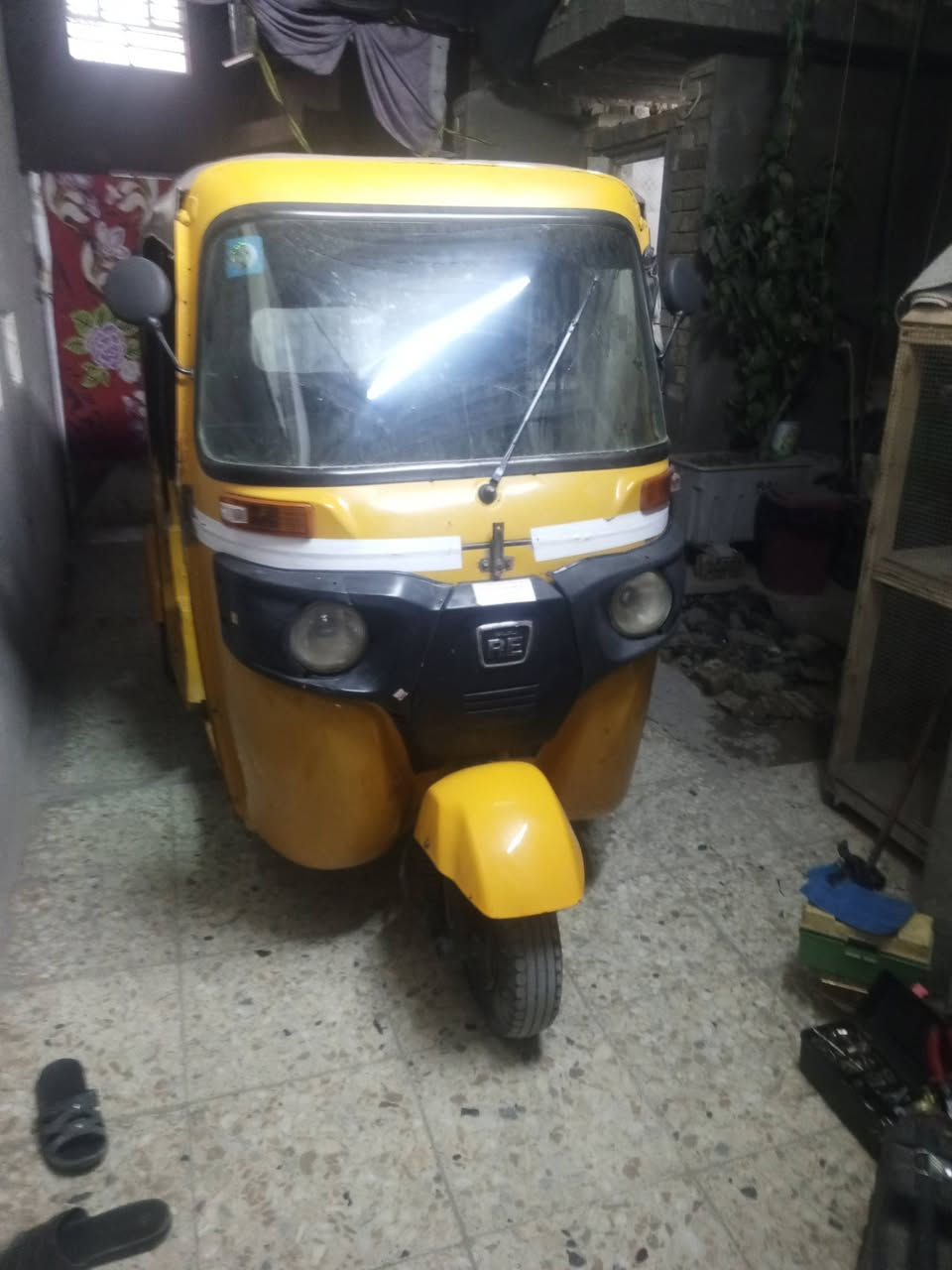 السلام عليكم تكتك 2017 للبيع رقم وسنوية بغداد بسمي تحويل وين ما يعجبك تكتك امانة الله مال عيشة تخبل ترايهة حلو نضيفة معمرة دوس وراصطة مال بدي تكتك تخبل مال عيشة السعر 5000 وبيها مجال للطيبين المكان بغداد منطقة العبيدي  رقم هاتف ***********
