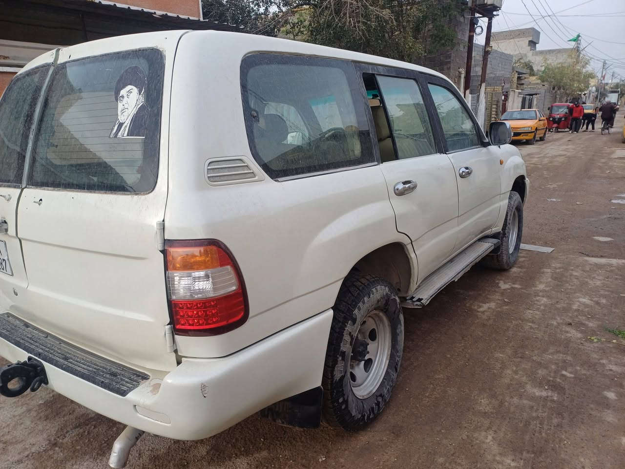 السلام عليكم من رخصة الأدمن المحترم لاندكروز موديل 2006رقم انبار انكليزي سنويه ٣٠ مكينه برادو ٦سلندر مصبوغه عام للبيع السعر ٩٠وبيه مجال مكان بغداد الشعب للستفسار ***********
