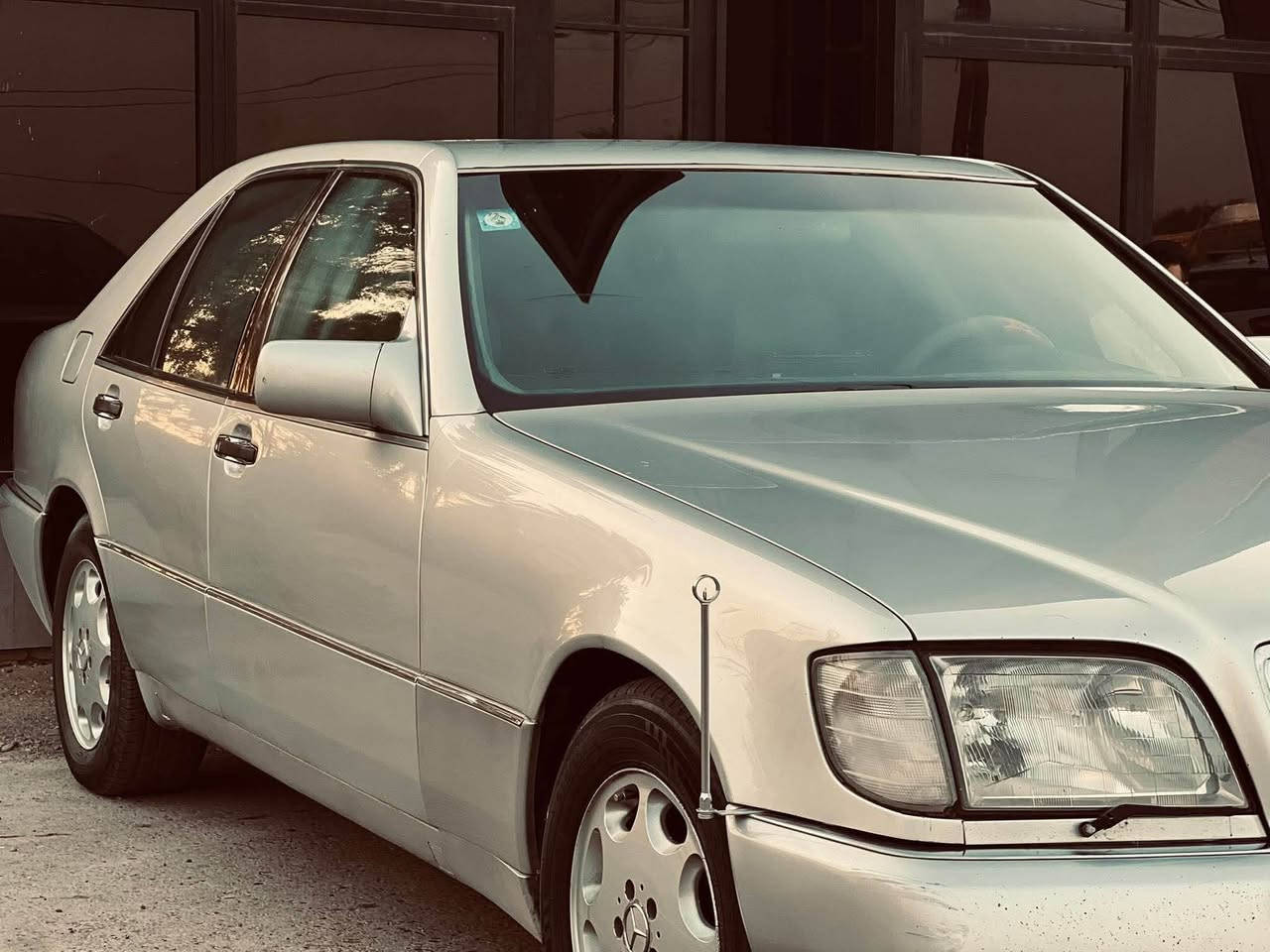 مرسيدس شبح W140 320 موديل 1994
المحرك 6 سلندر
الكير D4
التبريد شرط
الكهربائيات شرط
السيارة جاهزة من كل شيء
تحويل إلى أي مكان
رقم الأنبار
مكان السيارة بغداد
سعر80 بيها مجال للشراي 
للأستفسار ***********واتساب
