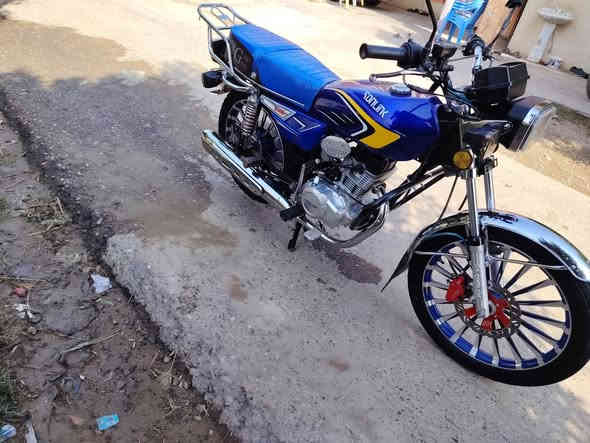 للبيع دراجة سيفان موديل ٢٤ شكل ٢٥ دراجه جديدة مابيه اي نقص محرك ضاغطه وزنجيل كهربائيات كله فول اوراق كارتونيه ومنفيس فقط بدون كمرك مكان بغداد المدائن سلمان باك سعر ٨٥٠ وبيه مجال للاستفسار *********** واتساب الموشراي لايتصل ولا يعلق لحد يكسر بحلال العالم
