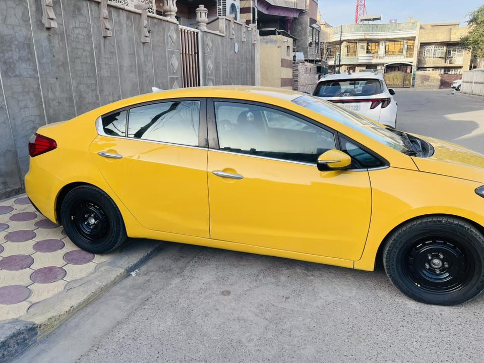 سلام عليكم
فورتي مديل 2014 وارد. أمريكي 
اليبل واحد حادثه جاملغ وبنيد بدون دوخل 
تخم تاير جديد 

شاشه كأمره 

منضومه زنون 

صبغه جديده 

مكينه كير خير من الله جيدي اي 

صدر امامي خلفي جديد 

رقم بغداد جديد  

سياره حلوه وبل عافيه عل. ياخذها 

مكاني. بغداد العبيدي  

السعر 105  وبيها مجال بصيط حك جيه
***********
