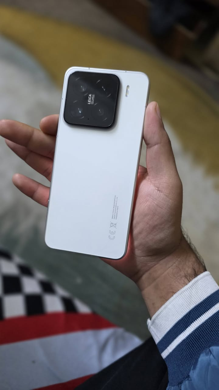 سلام عليكم شاومي 15 ذاكره 512 لون ابيض 120 هرتز معالج سناب دراغون ايليت مستخدم ٤ اشهر نظافه 100% ويا شاحنه 90 واط رايده ب650 وبي مجال *********** مكاني بغداد الجديده
