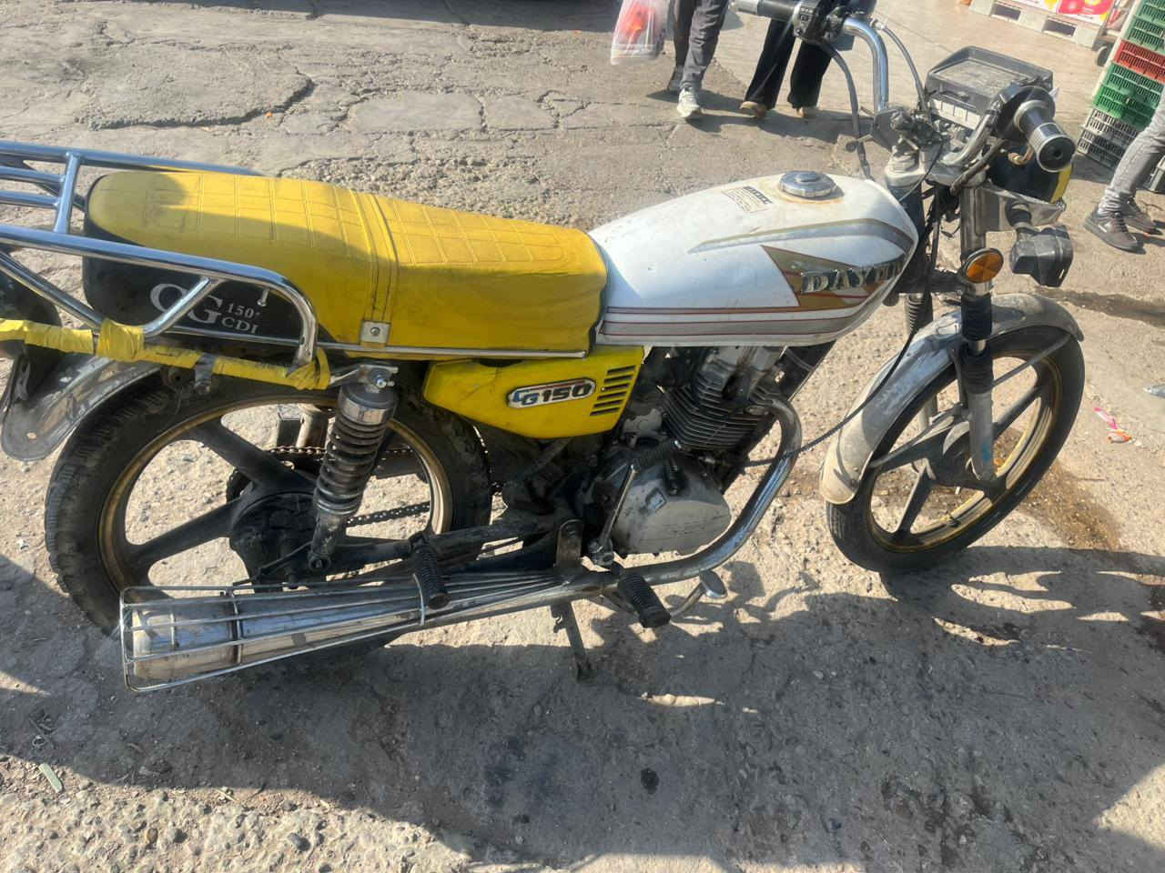 لبيع دايون بارت موديل 21 اكفلك سرقه وعشاير مكينه مكفوله لاتبخير لا نضوح لاتنقيص دراجه شلعه خير من الله تجي جيب وياك فيتر وتفحص نقوصاته بس اشاير وتبدل جوزه مكاني كريعات التواصل *********** موجود ع رصيد واتساب
