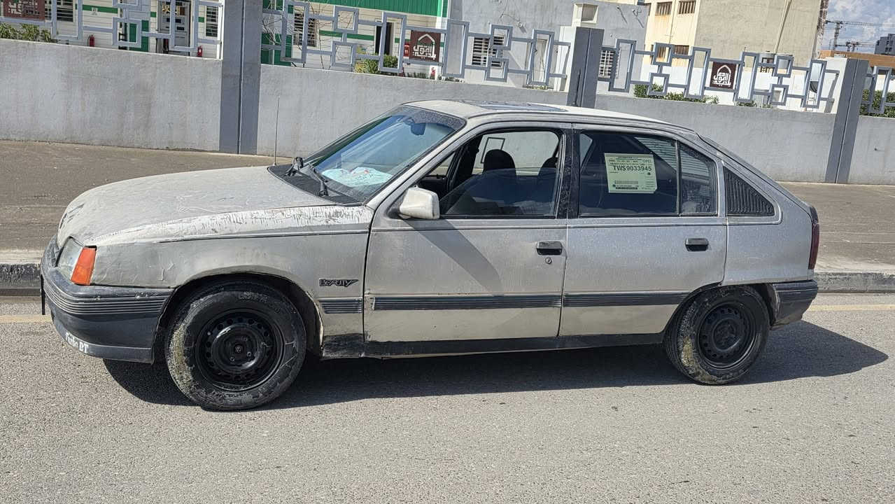 السلام عليكم من رخصت الادمن عندي سياره كاديت موديل 1991 رقم الماني مسطره السنويه نهايت 29 بيها نفخ وشرط التحويل السعر 22وبي مجال بصيط مكاني موصل تلكيف حي السلام *********** 
***********
