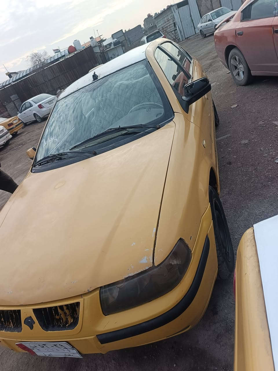 سلام عليكم سمند ٢٠١١ ناطقه سنويه ل٢٧ سياره حلوه ونضيفه مابيها قطره صبغ عله كد شبر يم الاشاره مال جاملغ لكدام من يم لسايق سياره مال بيت تخم تاير مكينه وكير فرنسي سياره شرط لتحويل  خير من الله مكاني بغداد شعب ***********
