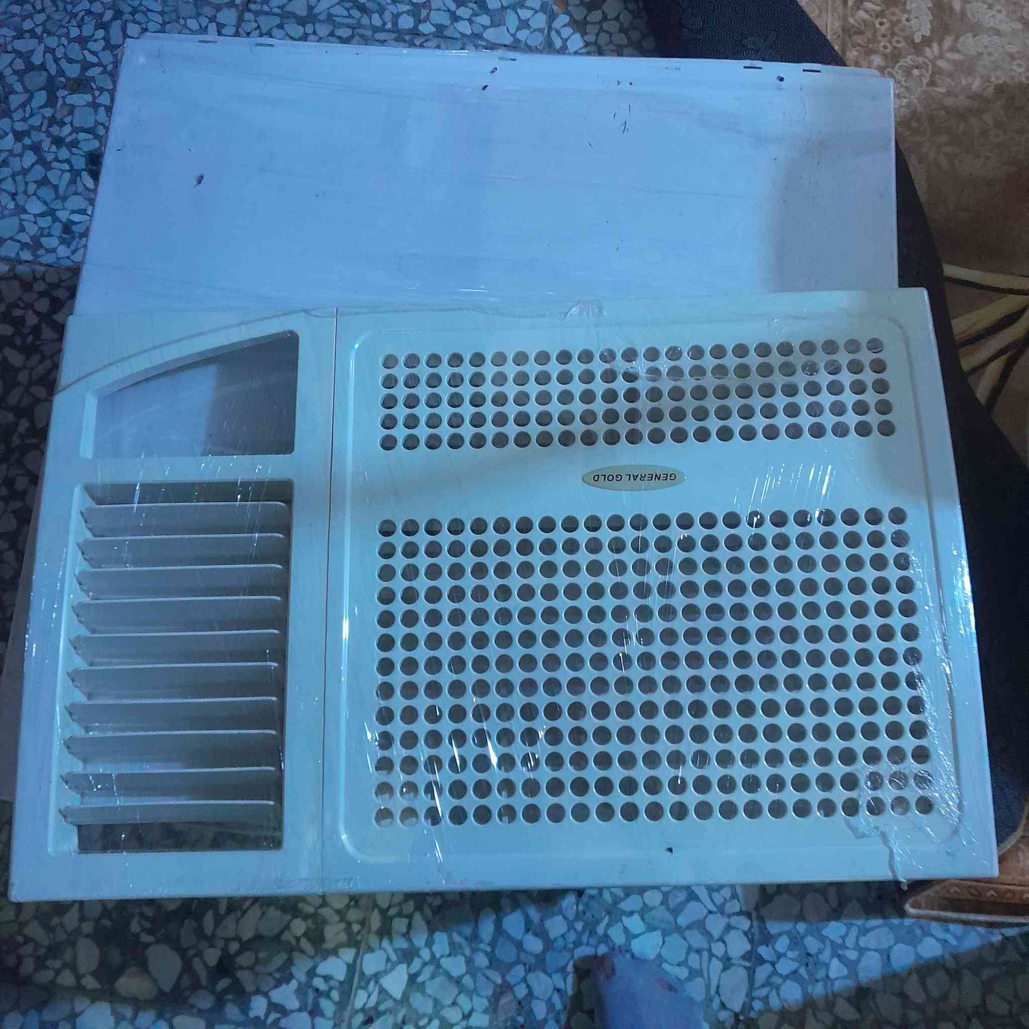 عندي مكيف طنين جنرال كولد السعر ٣٠٠ سبلت ميديه للبيع طنين ٤٥٠ سبلت سوني طنين ٣٥٠ كلهن نظافه ميه بلميه العنوان الحريه *********** تاخذهن على فحص
