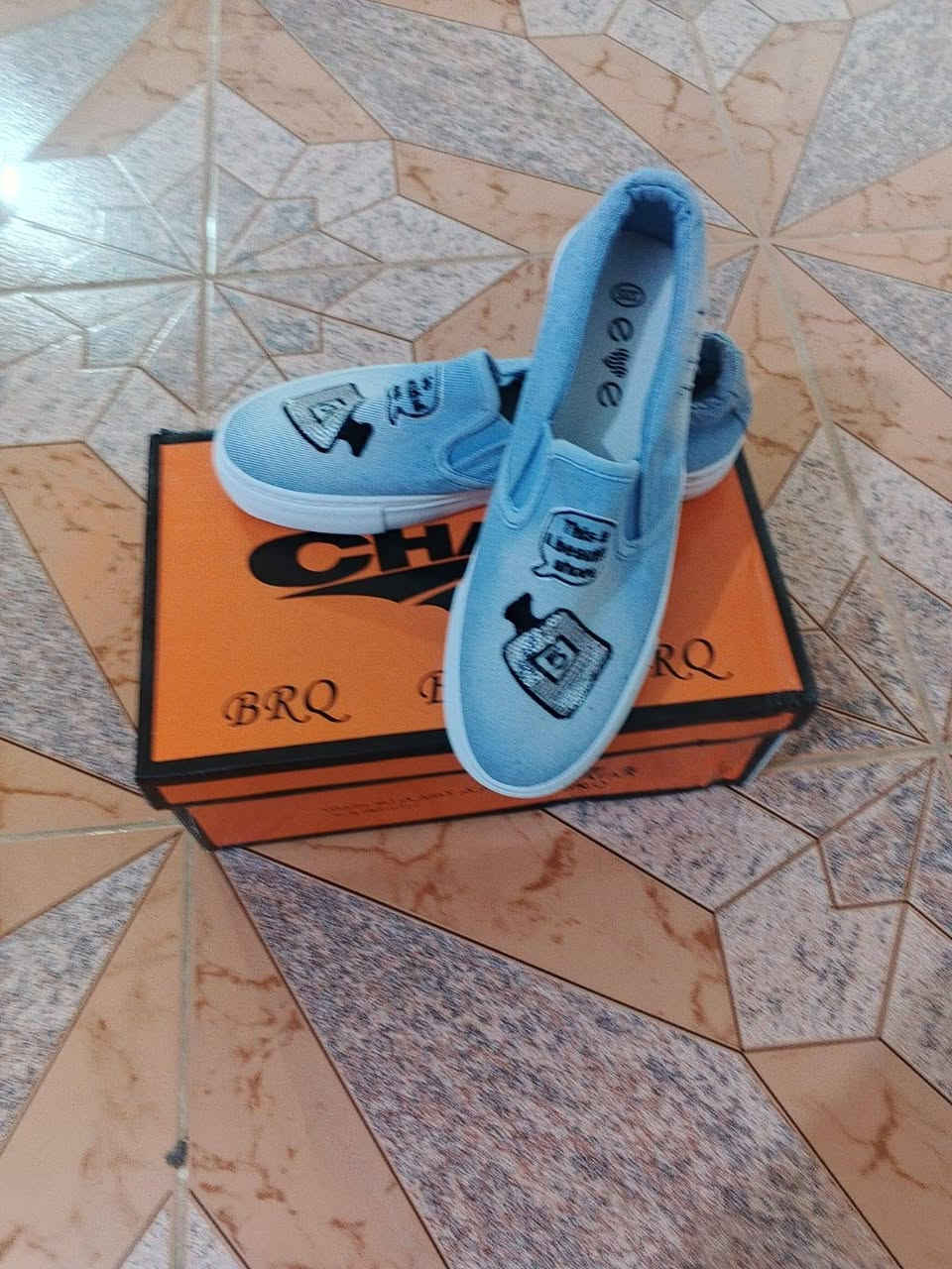 القطعه ب3 ثنين ب5 دجيل جمعيه قرب ملعب الخماسي ***********
