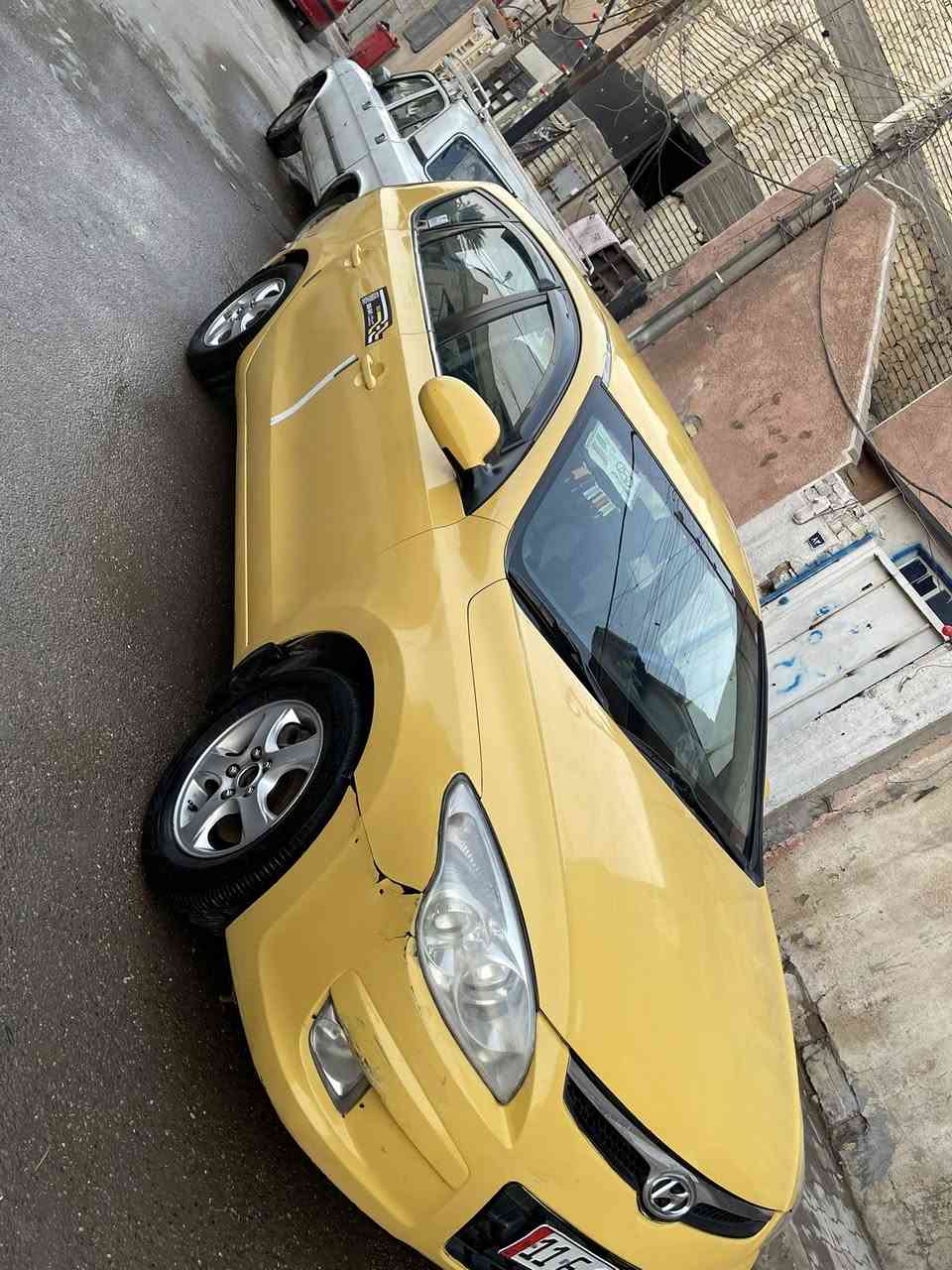 السلام عليكم
للبيع للبيع للبيع فقط 
هونداي النترا تورنج 2010 شكل المقدس رقم بغداد أنكليزي باسمي مصفرة هيئة وغرامات سنويتها جديدة مكينة دوش 2000 ضربتها بامريكا جاملغ خلفي عكس السايق السيارة ليبل واحد ممبدل بيها اي شي  كهربائياتها كلها شغالة السيارة خير من الله حلوه ونضيفة وشلعة ومعدل شكد متريد مكينة ناعمة شغالة تبريد وتدفه السيارة جاهزة من كل الامور غرفتها كلش حلوة قطعتي اسود ورصاصي دوشمتها جديدة
السعر 85$ وبيها مجال اتصال *********** مكانها بغداد
