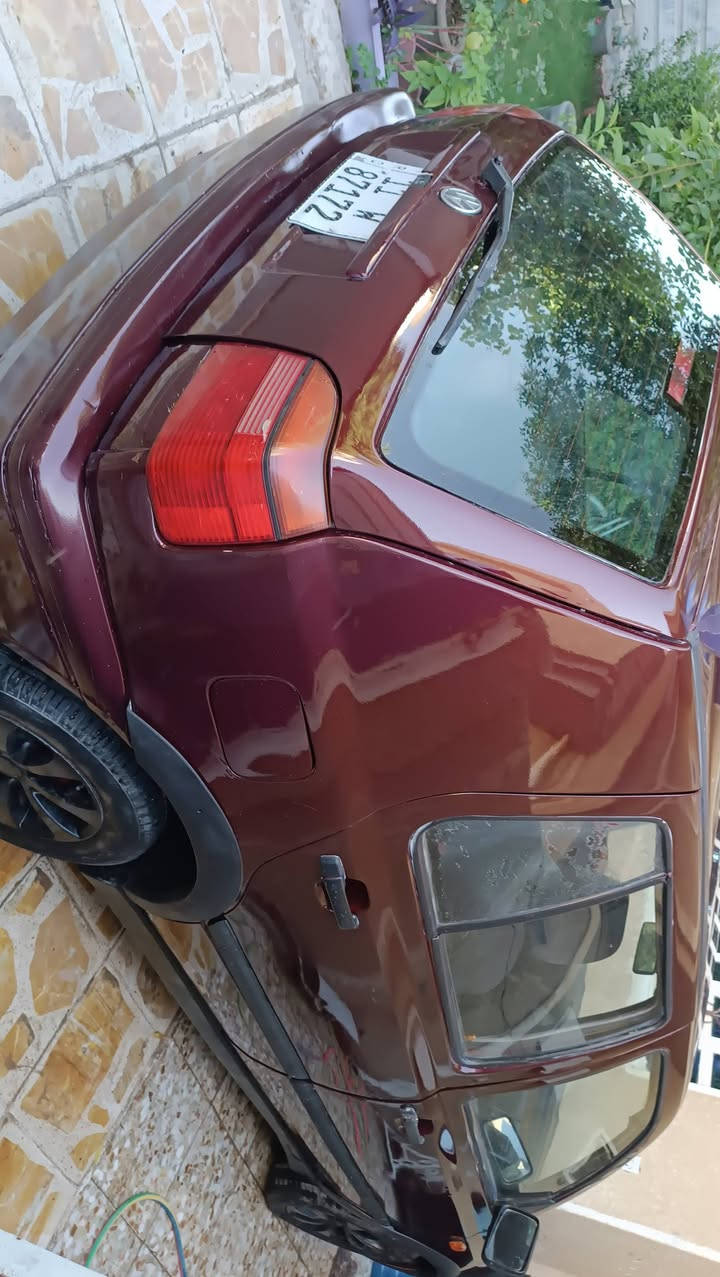 للبيع او للمراوس كولف موديل 94 مكينه 1800 دوش كير عادي كير ومكينه نظيفات كلش الكير قبل فتره مبدل حاويه المكينه لا تنقيص ولا تبخير الكهربائيات كلها شغاله صدر امامي خلفي جديد تايرات نظيفه مصبوغه عام جماليه بدون خياس السيارة نقص تبريد وشويه نقوصات باقي السيارة كامله رقم بغداد انكليزي باسمي تحويل ثاني يوم مكانها بغداد الغزالية سعر 37 وبيها مجال حك الجيه ***********
