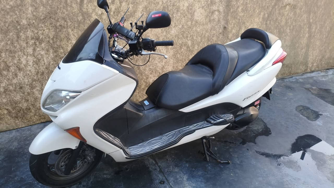 ٠٨ للبيع
كامله مكمله 
*********** واتساب
