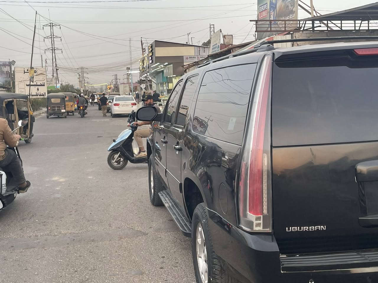 السلام عليكم تاهو أدوات موديل 2009 مكفولة  كص سرقة وعشائر  كير ومكينة نضيفة عنوان بغداد الحسينية سعر 70$ ***********
