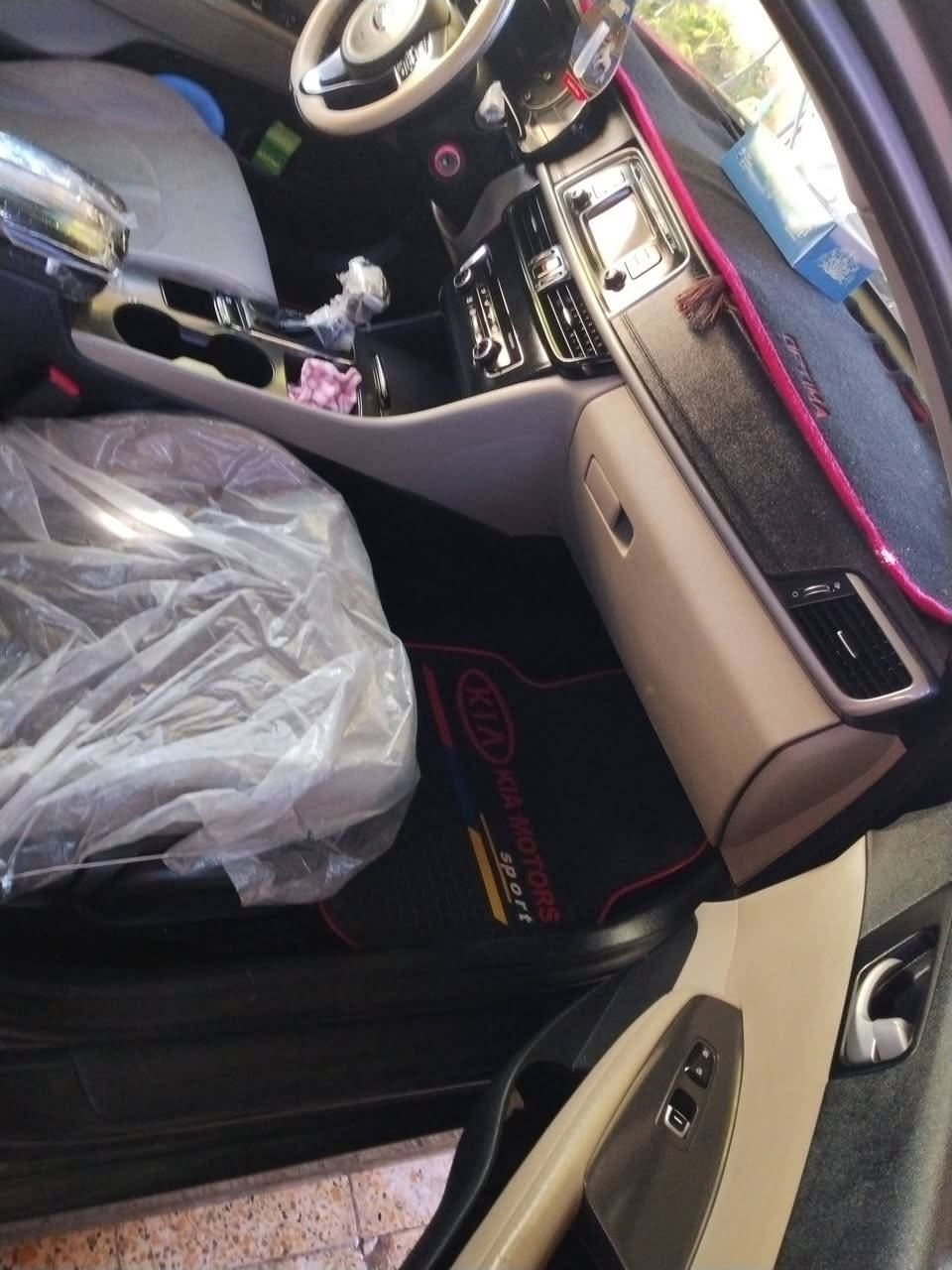 سلام عليكم
للبيع اوبتما 2016 امريكي مكينه 2400 GDi
رقم بغداد دولي تحويل ثاني يوم السياره بيها بابين عكس السايق 
فقط بدون دواخل 
السعر 118بيها مجال قليل قليل 
غير متواجد عل فيس /مكان فلوجه 
للاستفسار /***********
