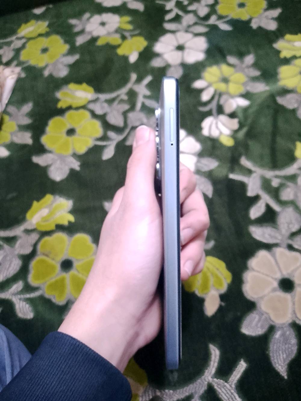 سلام عليكم انفنكس هوت 60i ذكراته 256 عشوائيه 6 مستعمل 3اشهر جهاز غني عن التعريف بي زر ذكاء اصطناعي لونه فضي اريد اراوسه ب ايفون او بيع 150 وبي مجال قليل غراضه كامله عدا السماعه ضايعه عنواني بغداد حي اور سبع قصور ***********