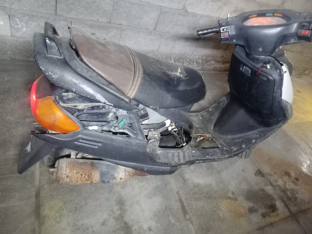 سلام عليكم دراجة فراشة فضائي 140 للبيع السعر 200 بيها مجال قليل
شغاله سلف وهندر 
مكينه حلوة مجفته ناعمه 
نقصها بس باتري وكفرات 
متواجد فقط واتساب ورصيد 
مكاني بغداد شارع فلسطين
رقم تواصل 
***********
