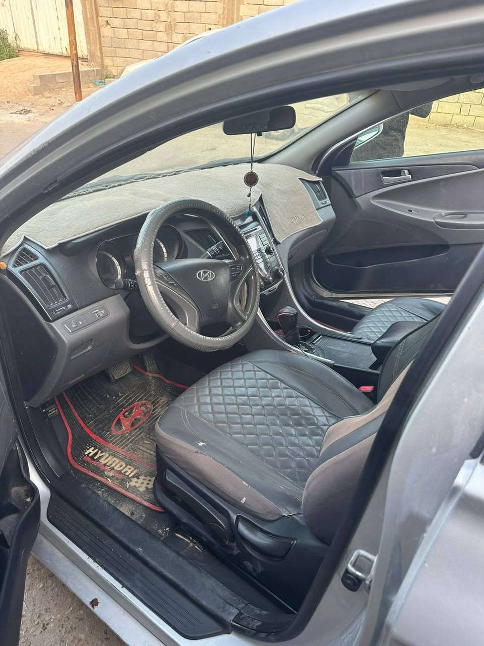 سلام عليكم/سوناتا 13خليجي بسمي فول موصفات عده لبصمه سياره كلشي شغال بيها سنويه ل28 سياره بيها جراد شوفت عينك سعر 100 وبيها مجال لطيبين رقمي ***********
