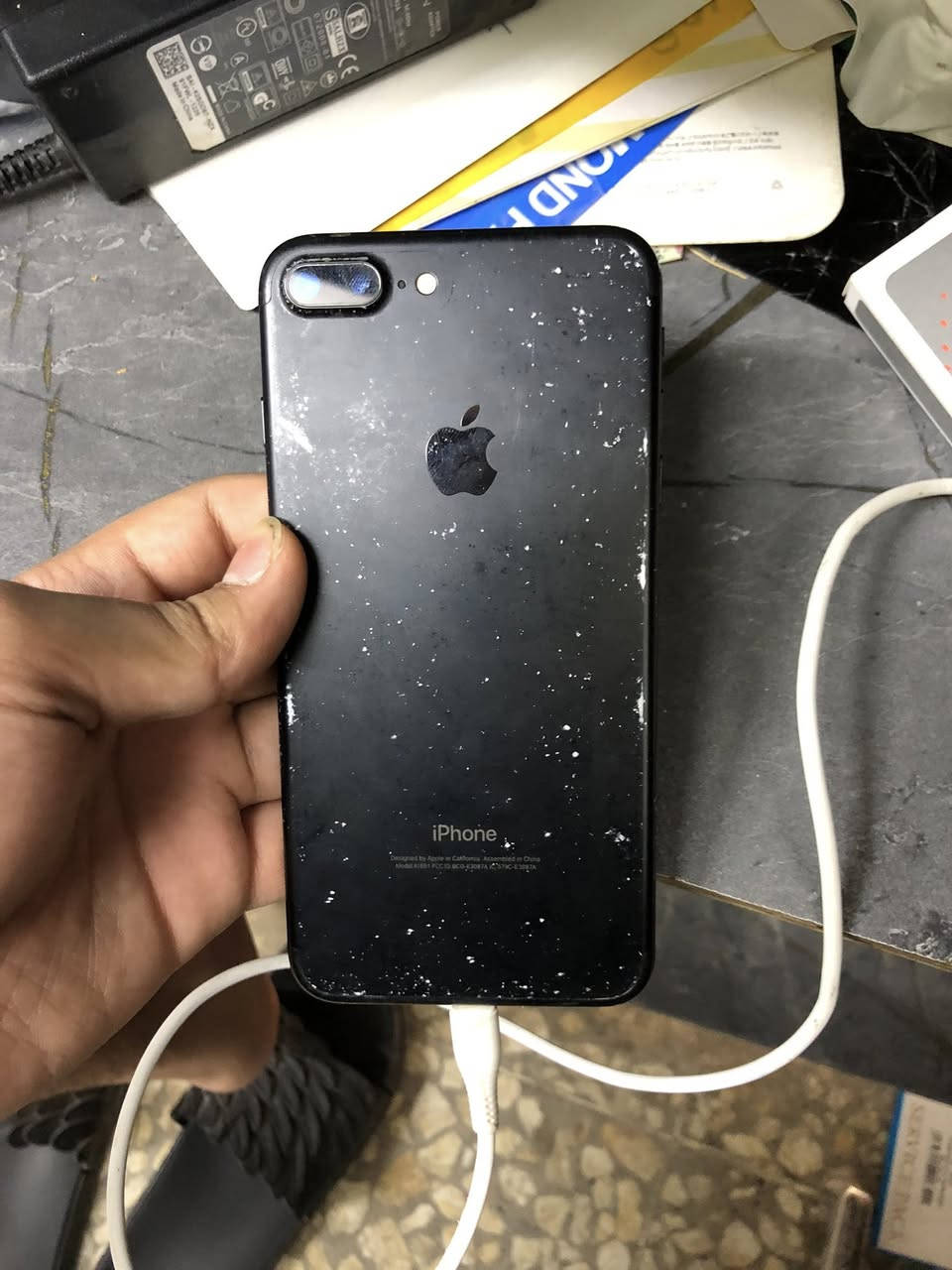 ايفون 7 بلاص جهاز شاشته مفطرة فقط بصمة شغال كلشي شغال سعره 50 عنوان بغداد بلديات ***********
