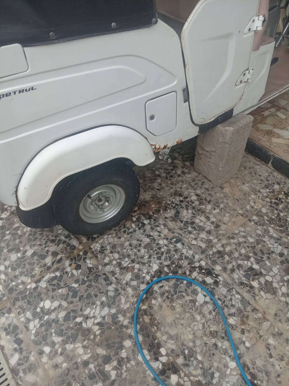 السلام عليكم شباب.. تكتك موديل 2021. الشهر 11..مكفوله لاظربه لاصبغ فقط جوانب قليل مصدعات.. ع وظعهن ممصلحهن.. تكتك جديده مامشتغله كلش قليل.. مكينه مفتوحه ومكفوله لاتنقيص لاتبخير والاكسل مكفول. تحويل ثاني يوم.. السعر ب7 ملاين و750 للتواصل ع هذه رقم ***********
