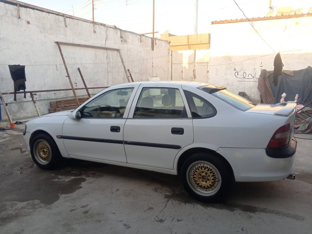 يالله 
السلام عليكم اوبل فيكترا موديل 1998 مكينه وقير شرط سياره لا خياس لا صبغ كفاله طكت جاكوك على البلاد جاهزه رقم سليمانية انكليزي راعيه ب بقداد يسوي وكاله أو تحويل سياره جاهزه تأخذه نص ربع ماذب عليه جاهزه حيل  مايعبجك المنشور اعبر  

العنوان  بصره زبير 

السعر 48 وبيه مجال لشرايه 

***********
