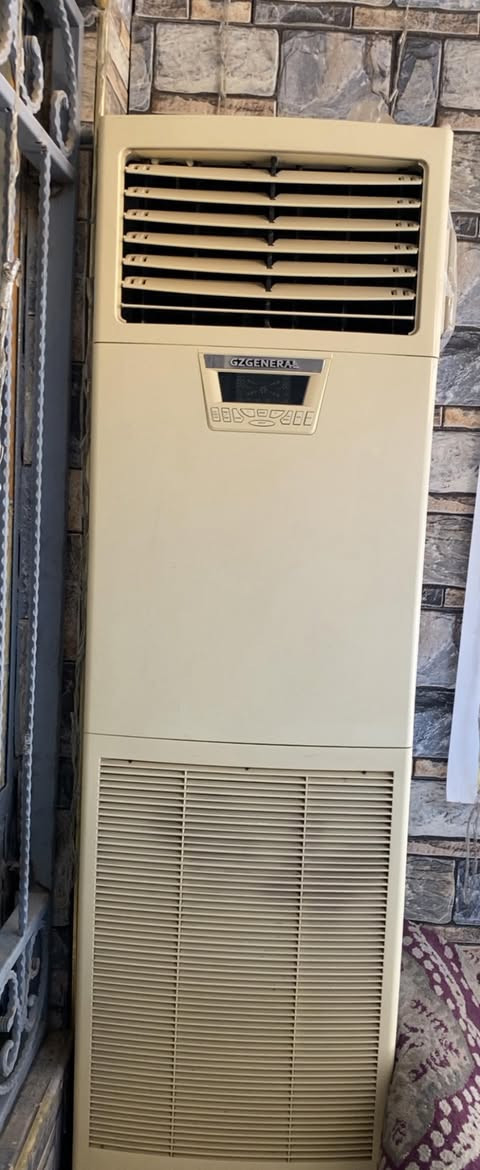 سبلت قطعة داخلية فقط 2طن. كنتوري  نظيف وشغال السعر 170 وبي مجال بغداد الشرطة الرابعة ***********
