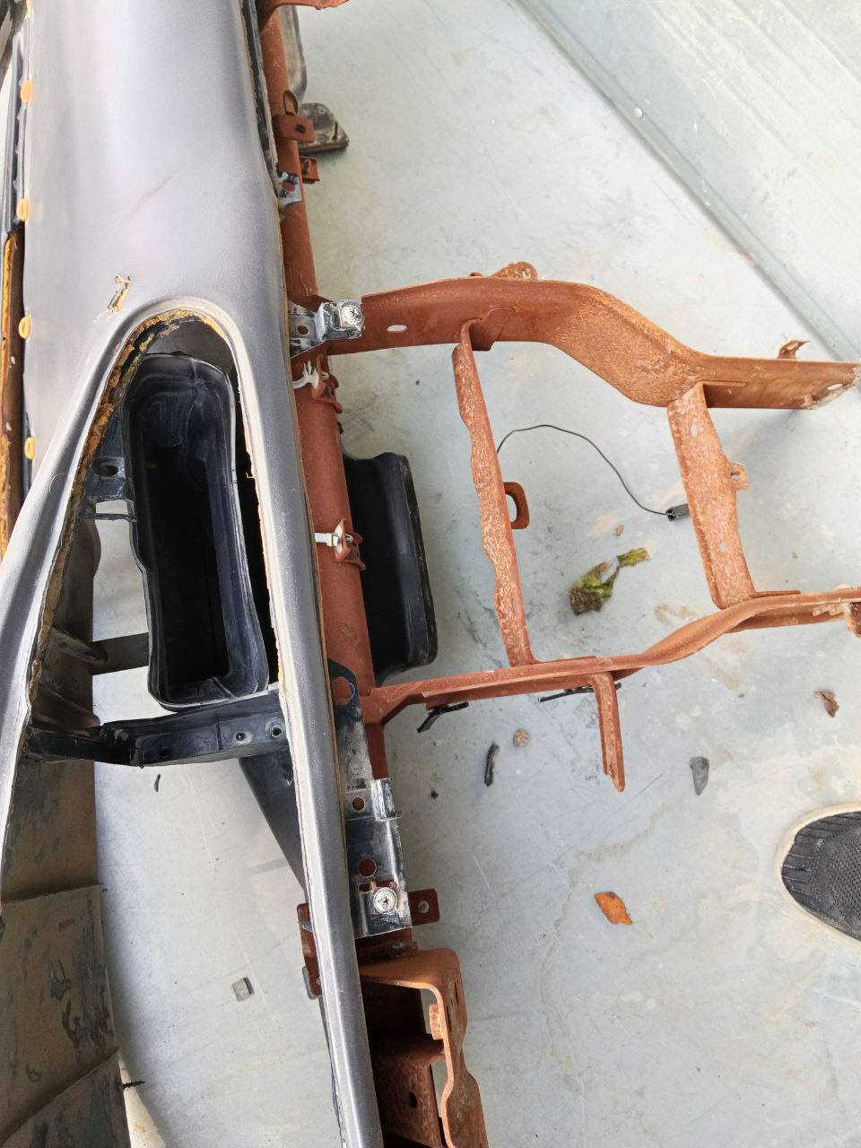 دشبول سيفيا كامل للبيع السعر ١٢٠ وبيه مجال مكاني المحاويل المشروع ***********
