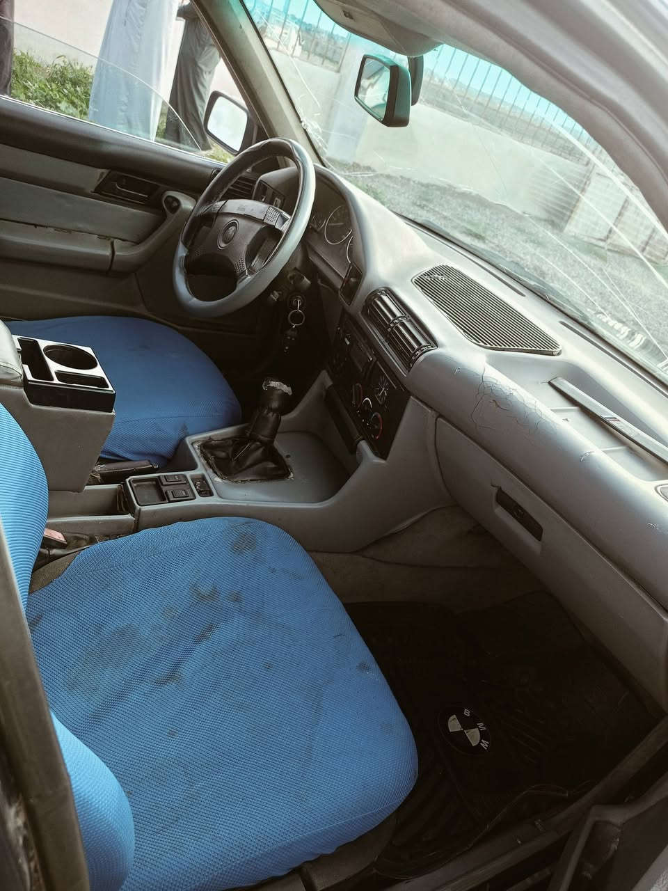 السلام عليكم  سياره للبيع   يرهم مرواس العسر 40 بيها مجال 

رقم الماني

كير عادي 
محرك شرط كهربائيّ شرط تواير جدد صدر جديد تحويل وكاله كير شرط 
سياره جاهزه من كلشي 
اتصل وتدلل ***********  مكان سياره عويجيله 

اتصال فقط يرهم مراوس
