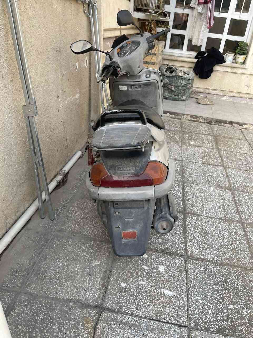 السلام عليكم للبيع دراجة 🚴‍♀️ فراشه يابني دراجه تايراته جديده كاميه المكان 250 وبيه مجال المكان بغداد الرقم الهاتف ***********
