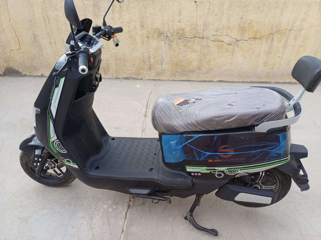 السلام عليكم .دراجة رانج جوهرة جديدة صار اسبوع من اخذتها محتاج فلوس ضروري واريد ابيعها وصل الشراء عندي وبيك خير ودلل هذا رقمي ***********
