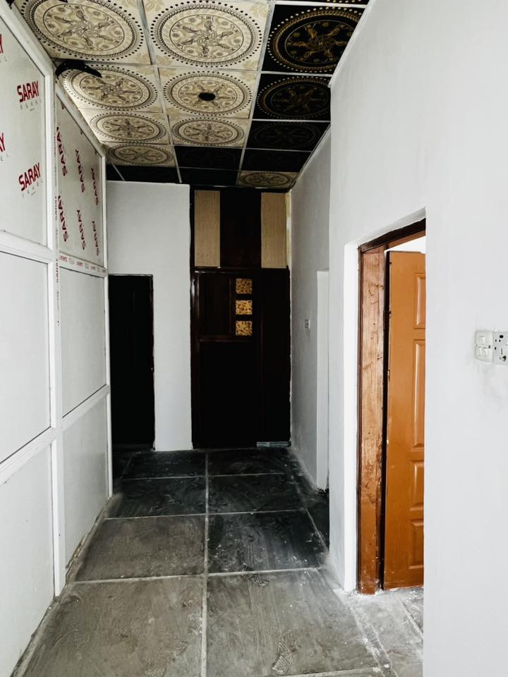 السلام عليكم
بيت 200 متر طابو زراعي سند 25 باسمي بي رقم بلديه ومعاملة تطويب كامله 
بناء 100 وحديقه وطارمه 100 
غرفتين صاله مطبخ ممرات 2 حمام وتواليت داخلي وحمام وتواليت خارجي 
جاهز للسكن البيت ونظيف جدا وفارغ مامسكون البيت 
المنطقه خدمات كامله مجاري كهرباء تبليط 
السعر 57 مليون
العنوان حي الامين الاول شارع التنانير تدخل بي 3 فرع على اليمين
للاستفسار الاتصال ***********
