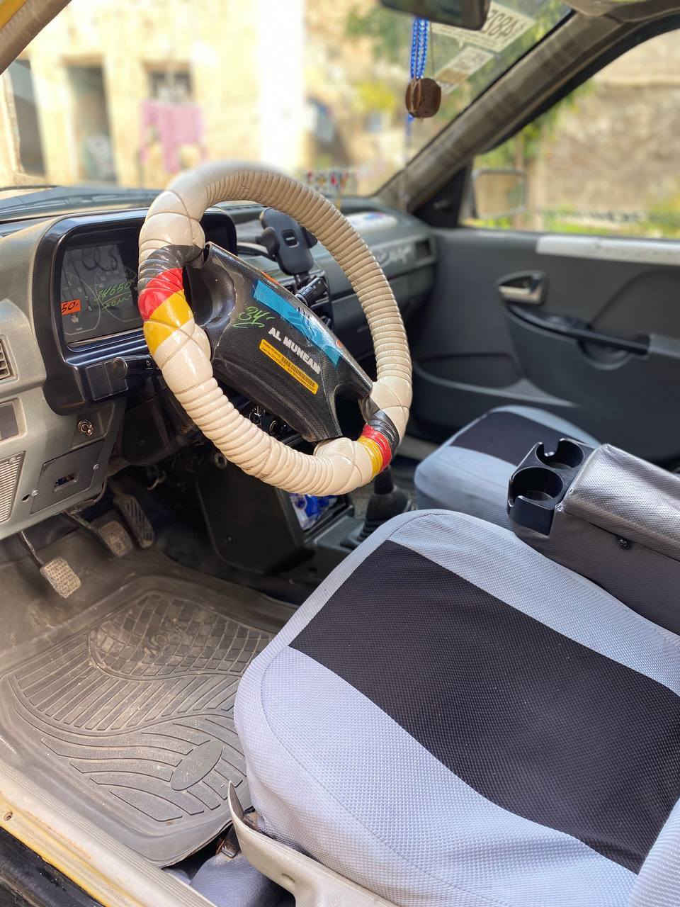 سلام عليكم سايبا موديل 2011 مشروع وطني صاحبها موجود بل موصل سياره حلوه وجاهزه كير ومحرك خير من الله تواير كدام جدد ورا نص عمر تدفئه شغاله تبريد يرادله غاز مسجل فول سياره حلوه كبل تشتغل بيها سياره مصروف  عليها هيأ عليها 125 غرمات مصفره سعر 27 وبيها مجال شي قليل عنوان موصل تلكيف 
***********
