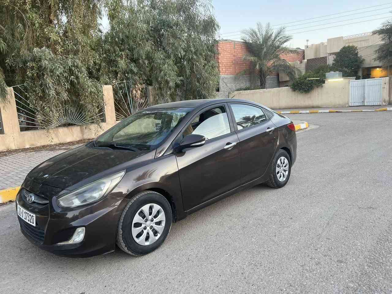 السلام عليكم
‏للبيع هوندا أكسنت موديل 2016 بي صبغ إحزام شرط بدون تكم  وبدون قمارة مكينة 1600 شرط لا تنقيص ولا تبخير صدر أمامي وخلفي شرط جام  أوتو كير اوتو 
‏السيارة جاهزة من كل شيء من الصدر +تايرات + كهربائيات + تبريد + تدفئة شغالة
‏ رقم أربيل الدولي سنوية جديدة عزة جديدة يعني شرط تحويل
‏السعر 94 وبيها مجال للشراي 
‏الاستفسار ***********
