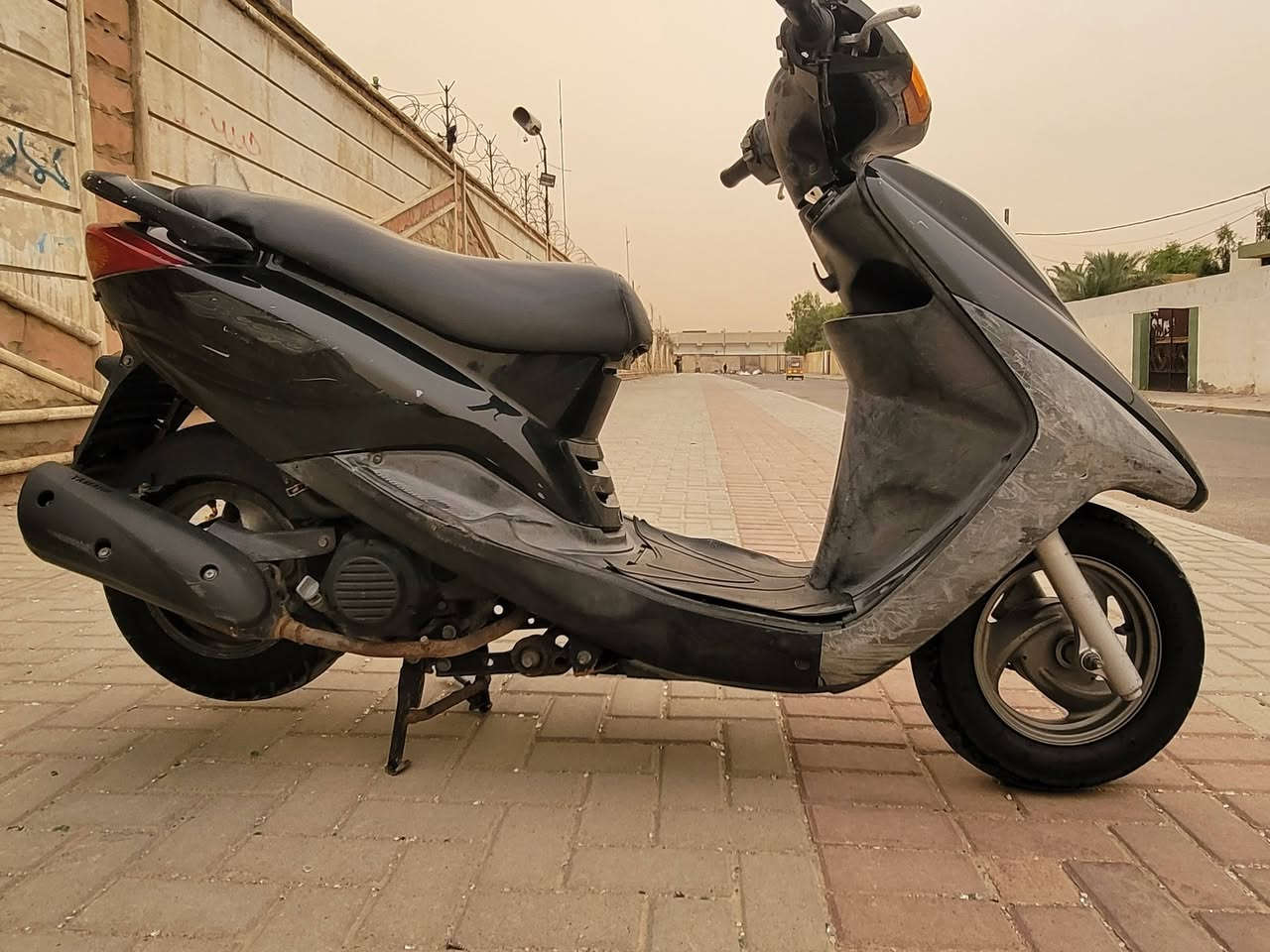 سلام عليكم دراجه بريز لايت ناصي
جديده بعده عله وضع رمبه ستعمال شخصي دراجه مكفولة كفاله عامه كفرات ختم واحد مكينه تخبل  ***********
